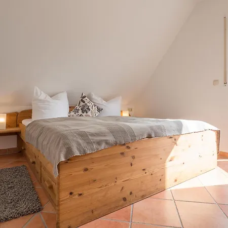 Apartment Kapitaenshaus Kittler - Sehnsucht - 1og - Dg Wiek auf Ruegen