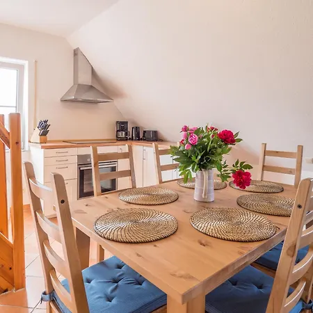 Apartment Kapitaenshaus Kittler - Sehnsucht - 1og - Dg Wiek auf Ruegen
